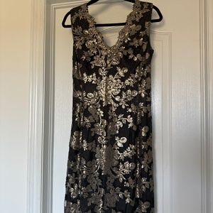 Tadashi Shoji cocktail sheath dress